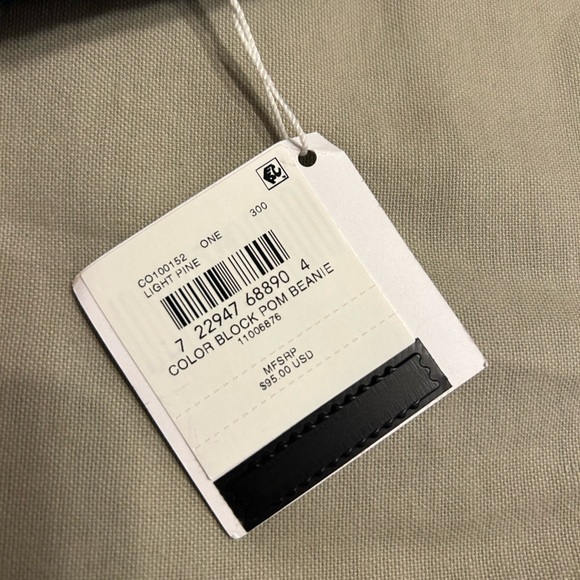 NWT Coach Ombré Pom Pom Beanie - Picture 5 of 5